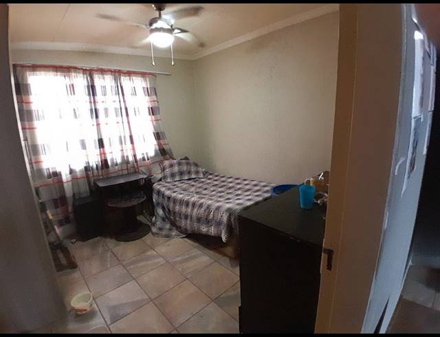 3 BEDROOM HOUSE FOR SALE IN OOS EINDE